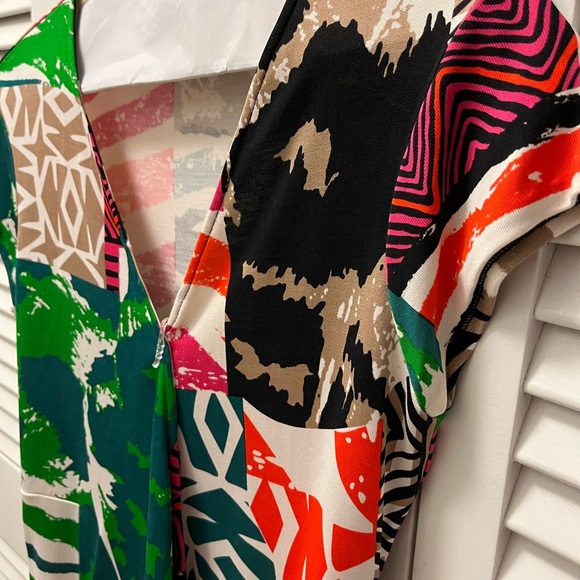 Diane von Furstenburg Vintage Wrap Dress, size 4 - Picture 2 of 8